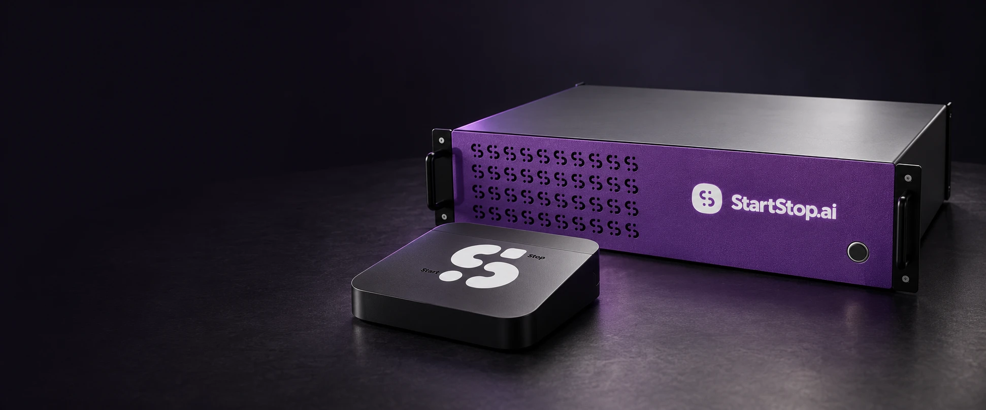 Producer StartStop, com painel frontal roxo. HUB de mesa StartStop.
